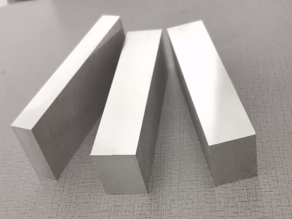 隆實(shí)為打造高品質(zhì)模具鋼，車間設(shè)備升級(jí)